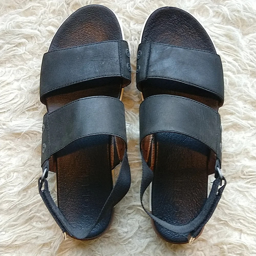 Sorel Torpeda Sandals Black Sling Back Flat Comfortable 10